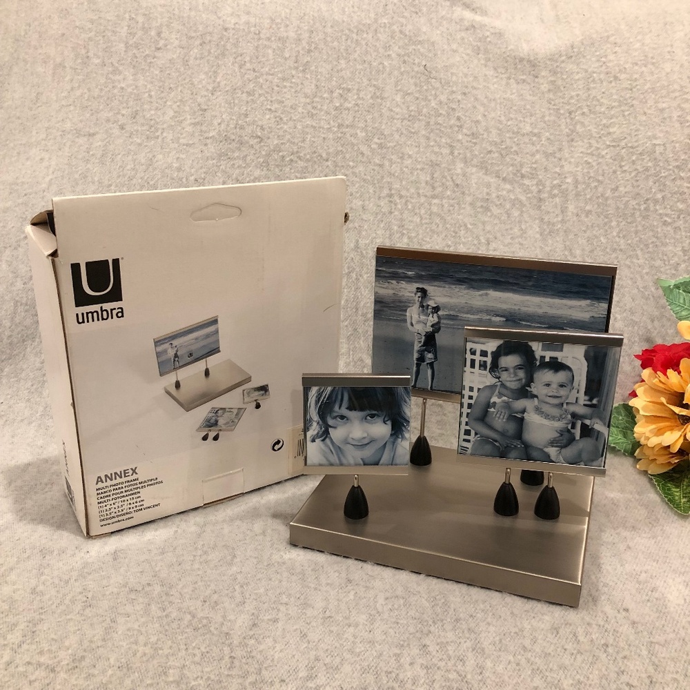 NWT - Umbra Annex Silver Chrome Magnetic Frame Set
